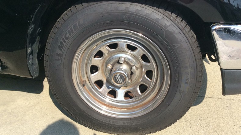 タイヤホイール前