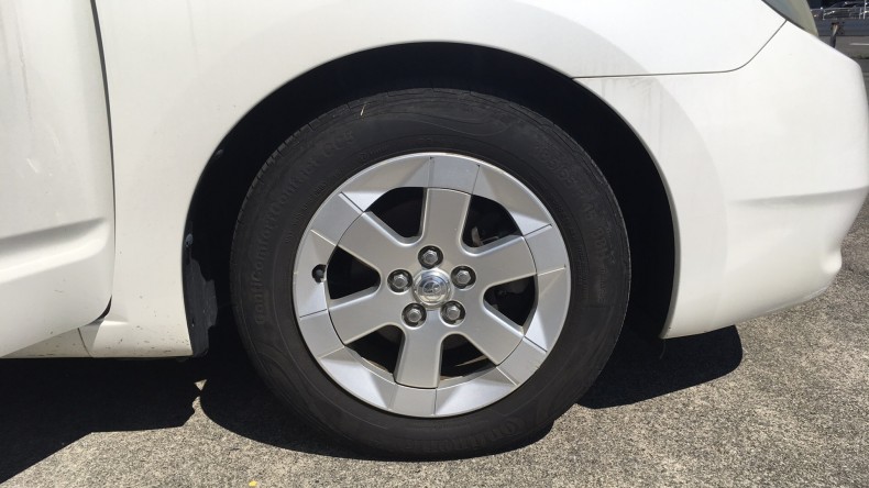 タイヤホイール前