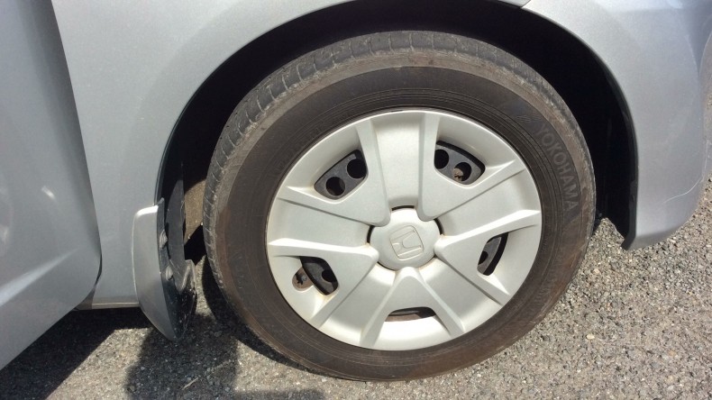 タイヤホイール前