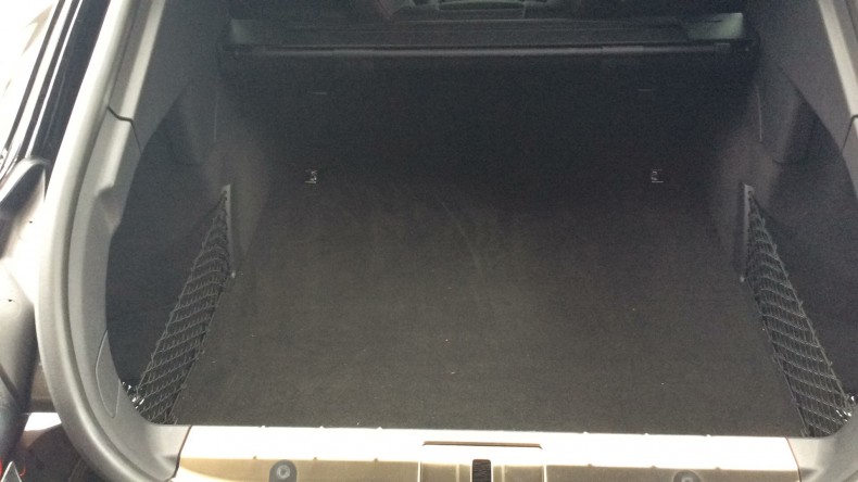 内装トランク
