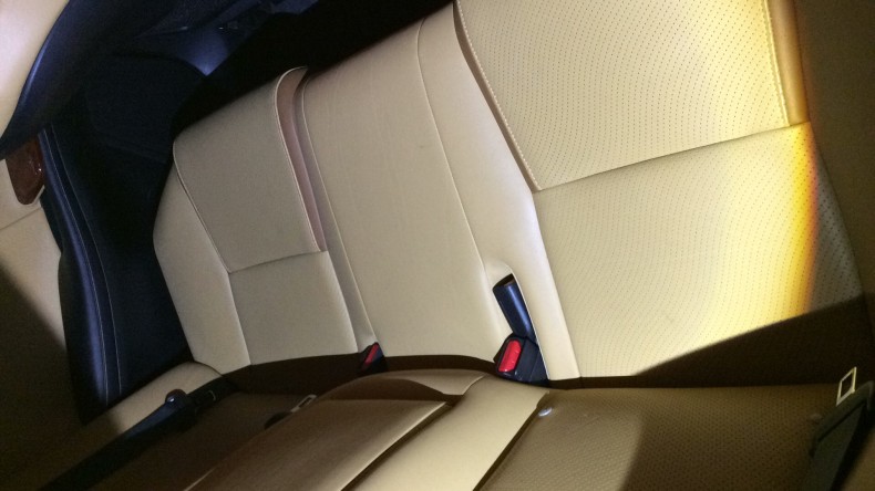 内装後方シート