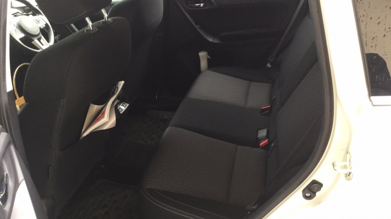 内装後方シート