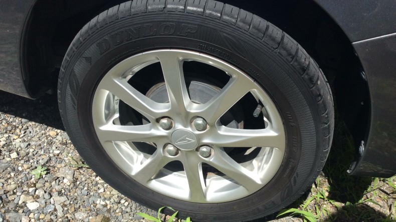 タイヤホイール前