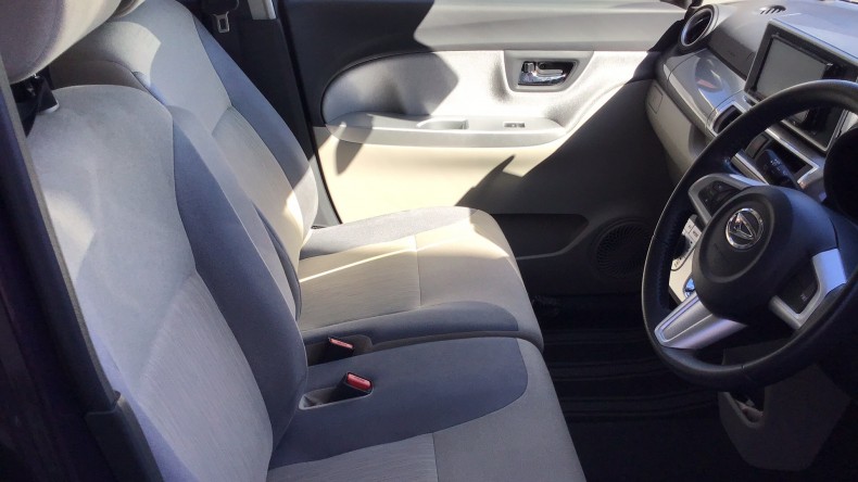 内装前方シート