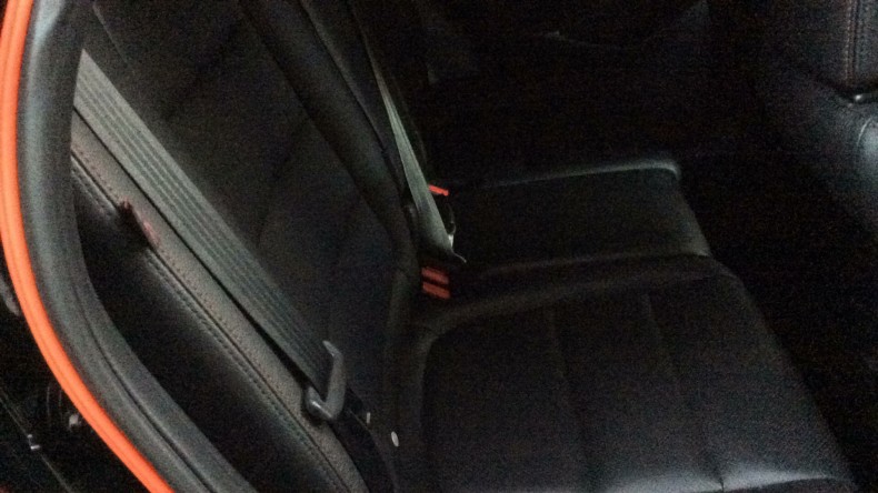 内装後方シート