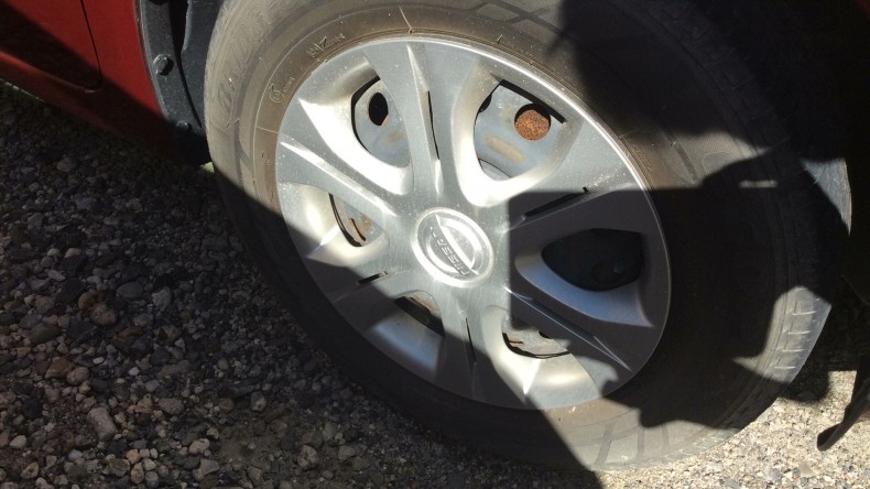 タイヤホイール前