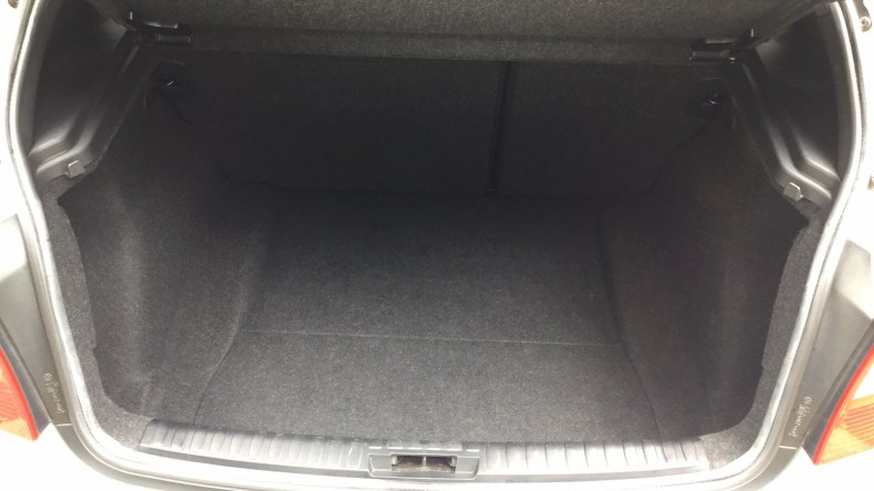 内装トランク