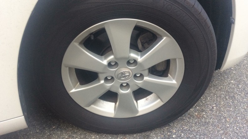 タイヤホイール前