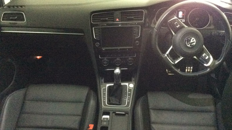 内装インパネ全体