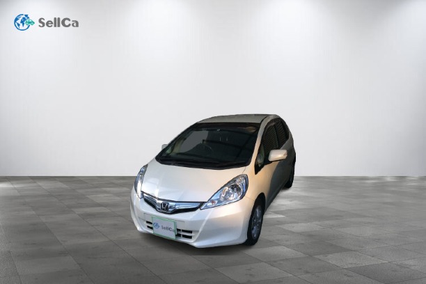 ホンダ/フィットハイブリッド-8484