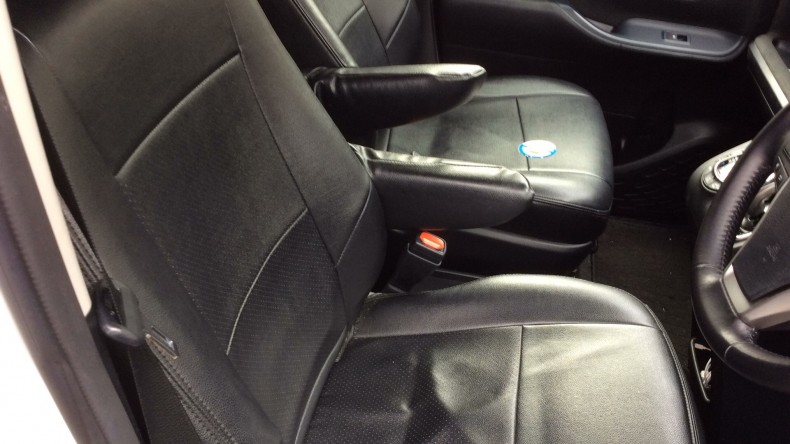 内装前方シート