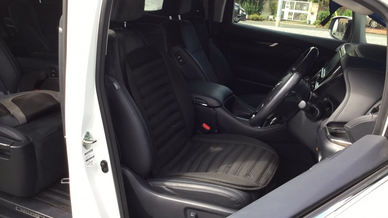 内装前方シート