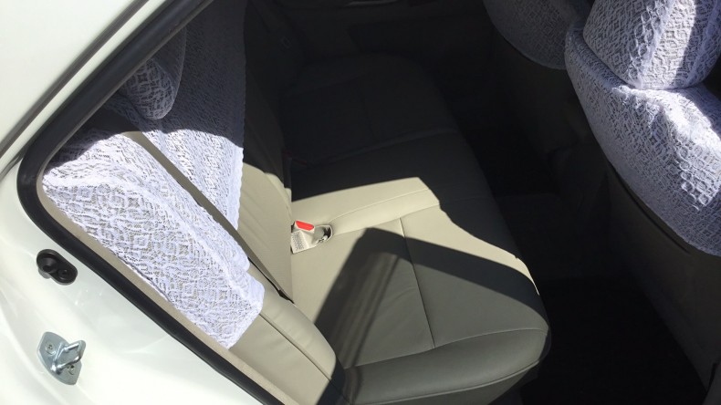 内装後方シート