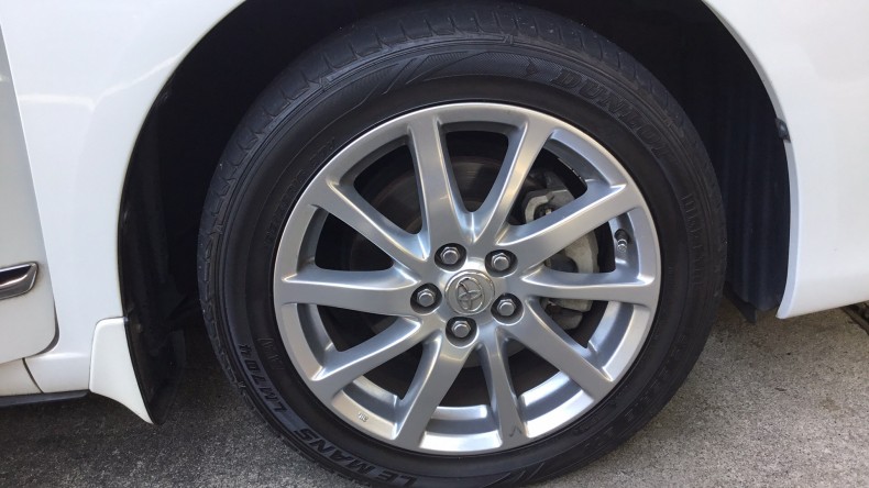 タイヤホイール前