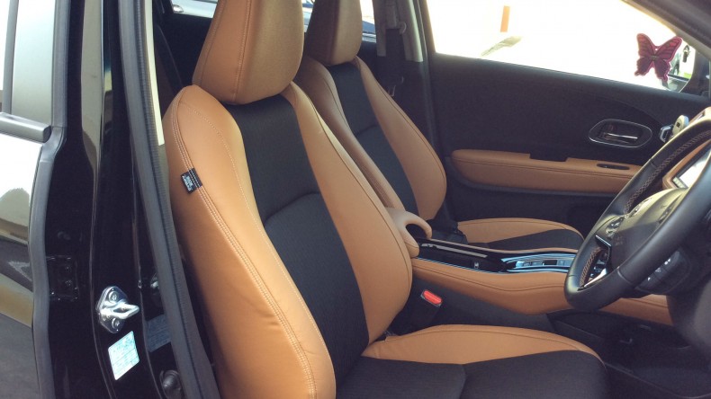 内装前方シート