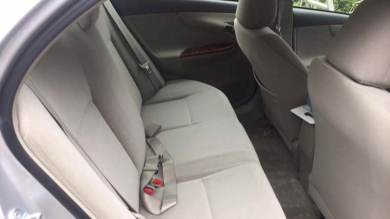 内装後方シート