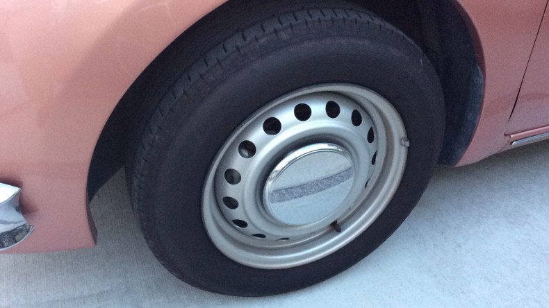 タイヤホイール前