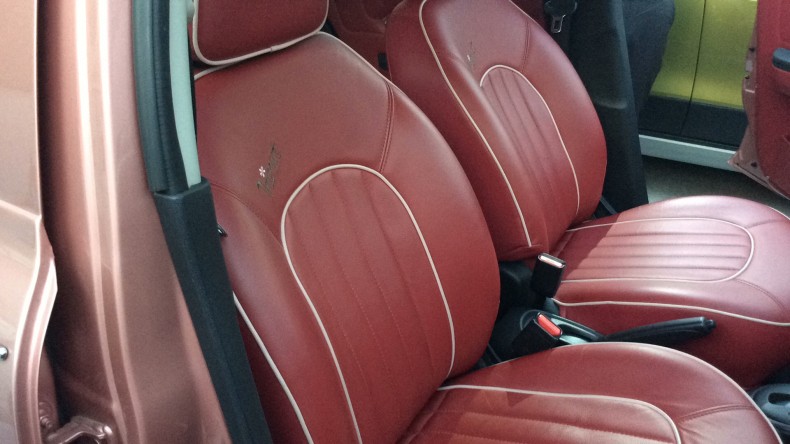 内装前方シート