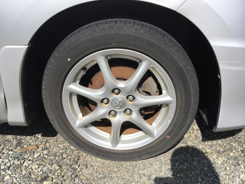 タイヤホイール前