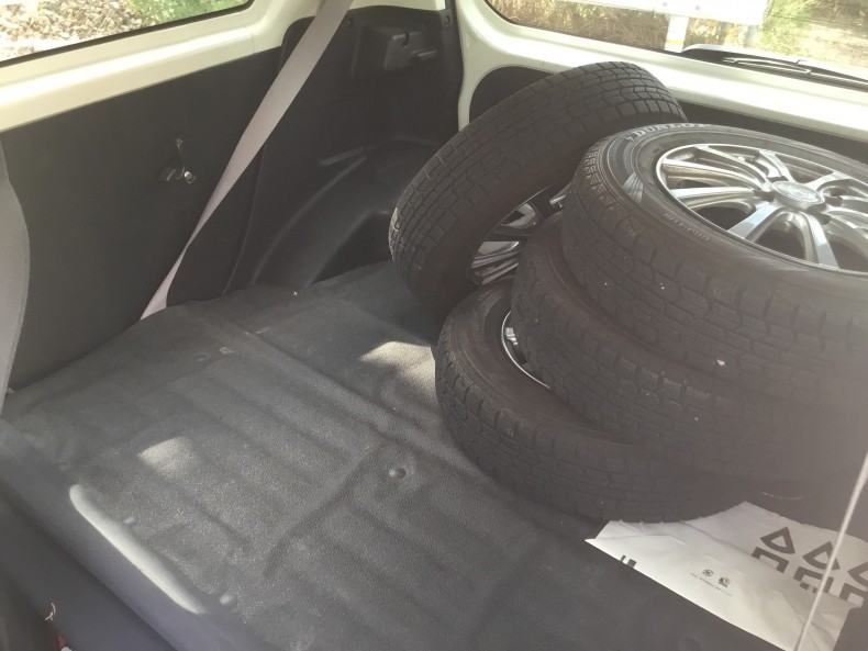 内装後方シート