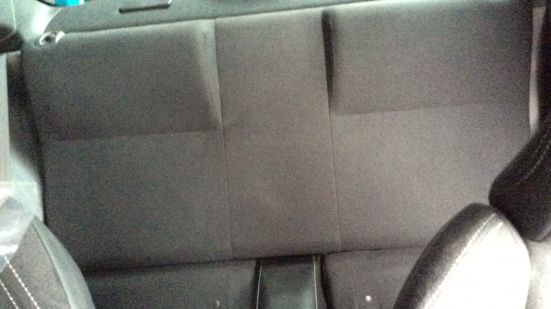 内装後方シート