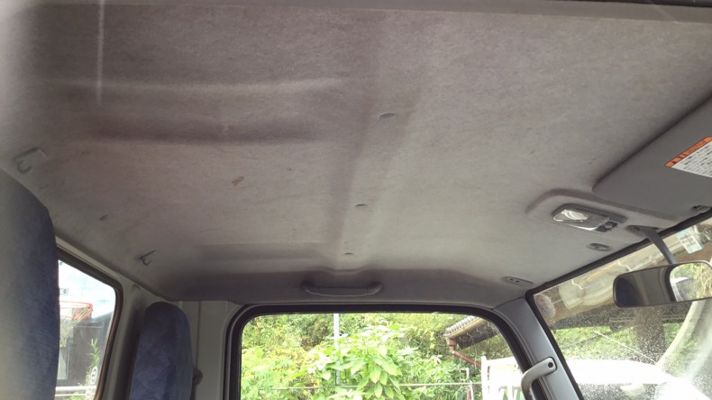 内装後方シート