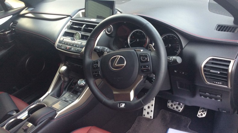 内装インパネ全体