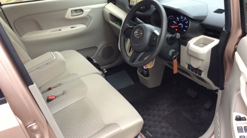 内装前方シート