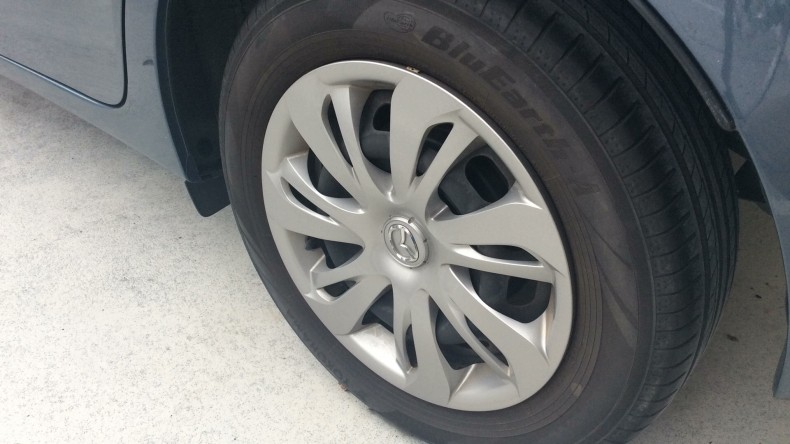 タイヤホイール前