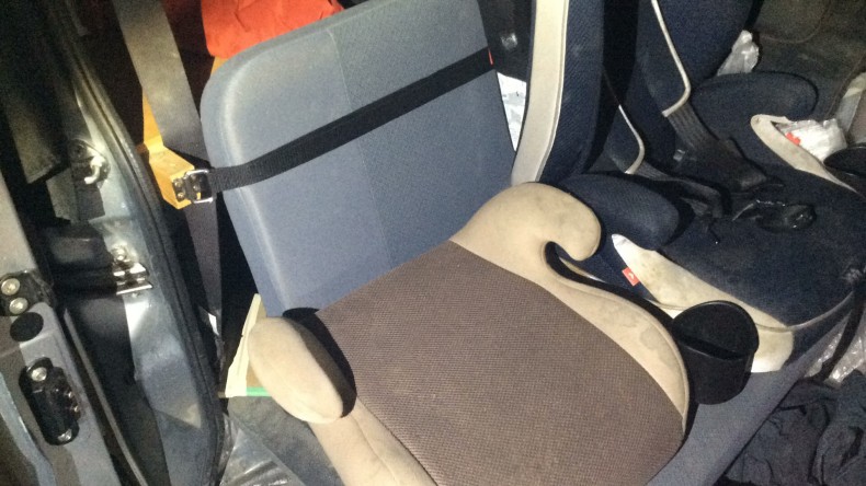 内装後方シート