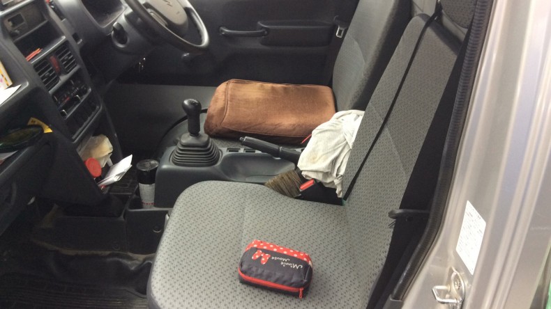 内装後方シート