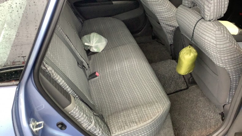 内装後方シート