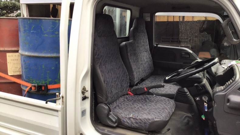 内装後方シート