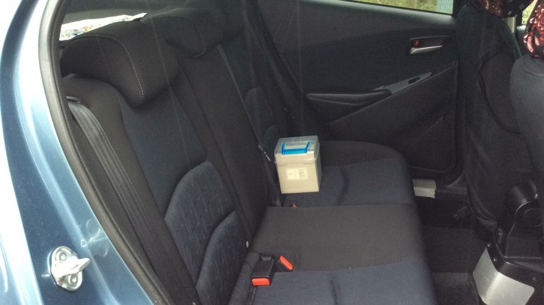 内装後方シート