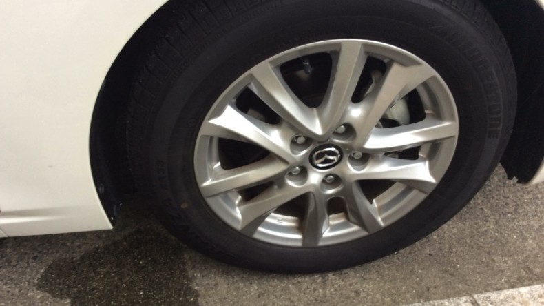 タイヤホイール前