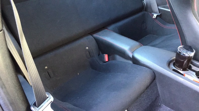 内装後方シート