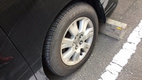 タイヤホイール前