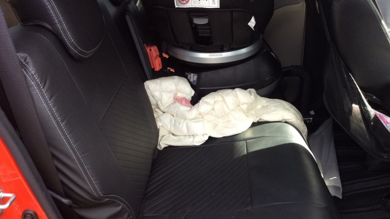 内装後方シート