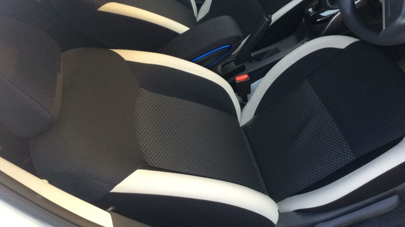 内装前方シート