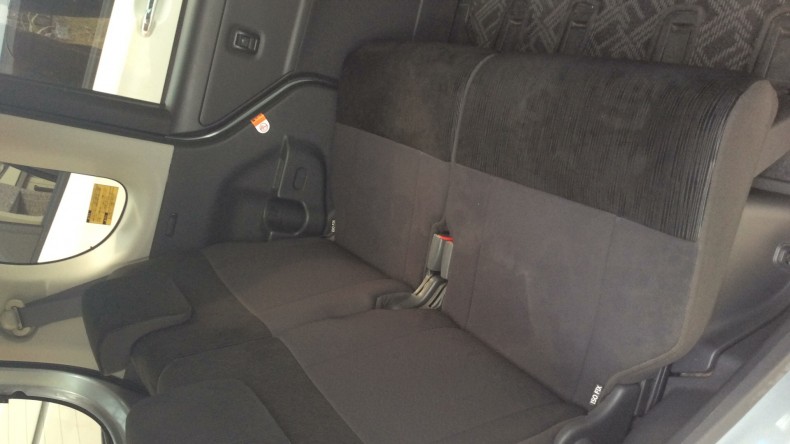 内装後方シート