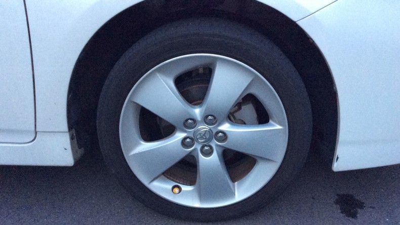 タイヤホイール前