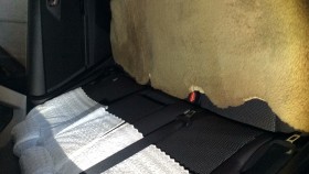 内装後方シート