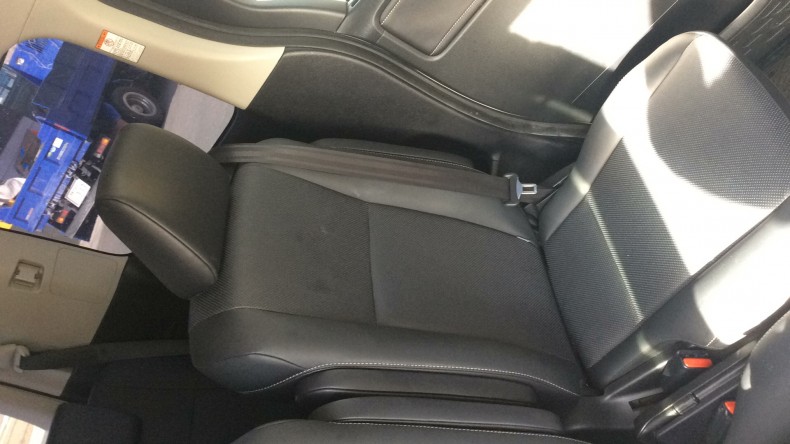 内装後方シート