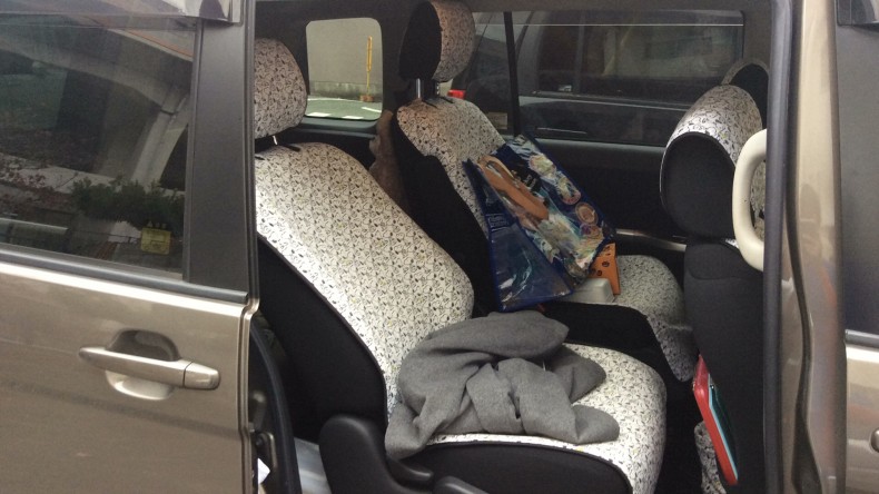 内装後方シート