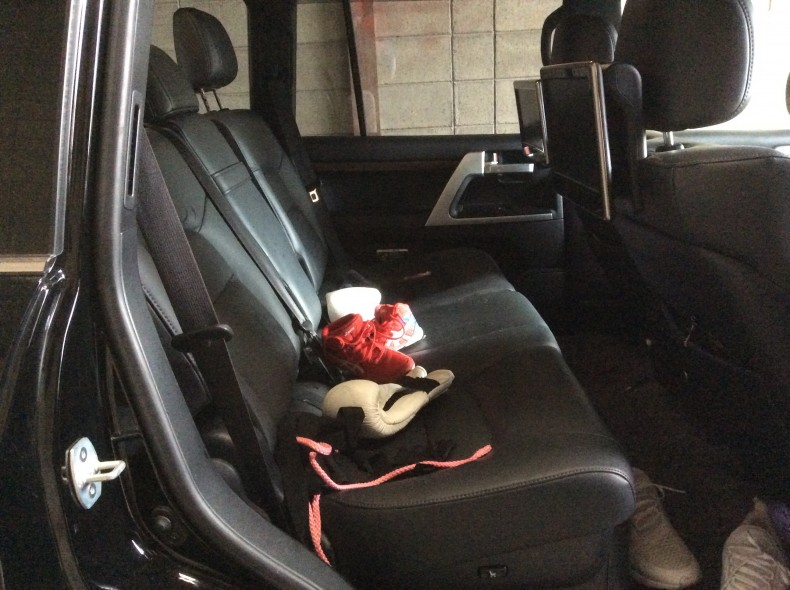 内装後方シート