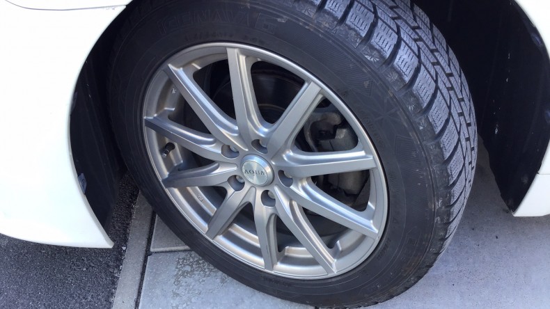 タイヤホイール前