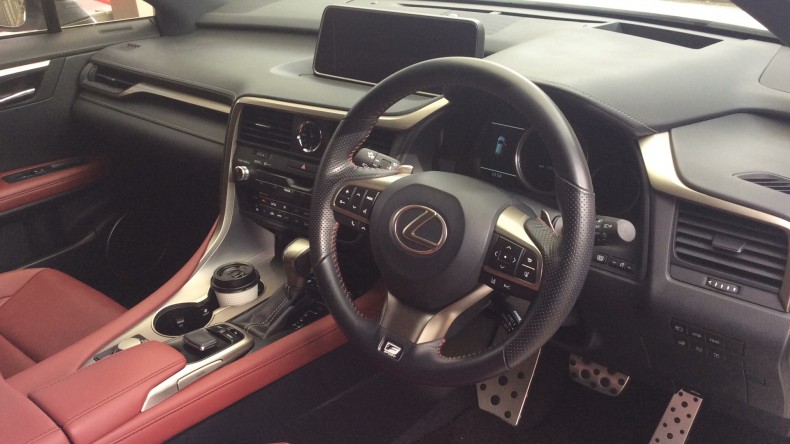 内装インパネ全体