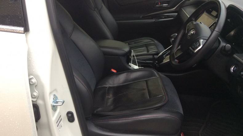 内装前方シート