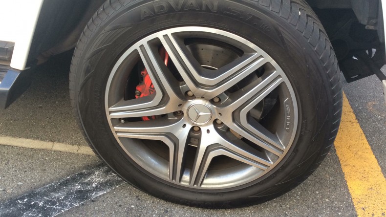 タイヤホイール前