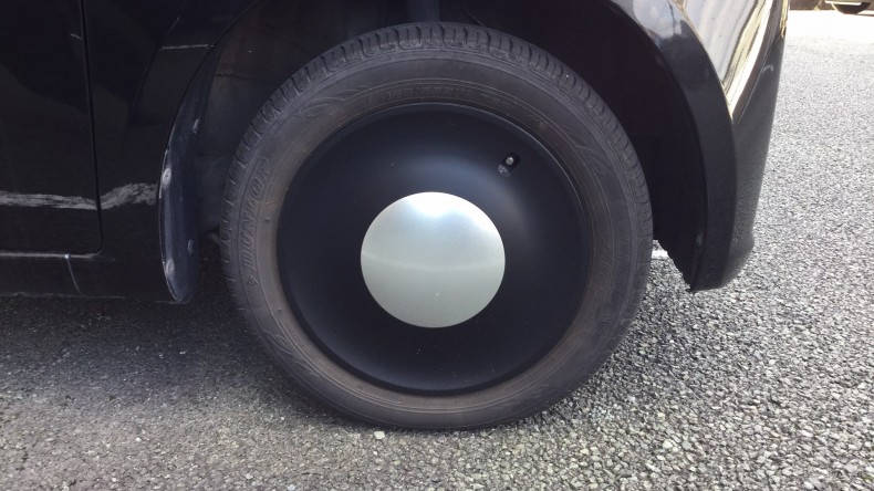 タイヤホイール前